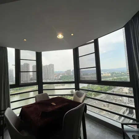 7Days Inn Hotel (Xiaogan Dawu Caifu Square)