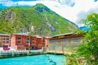 Jiuzhaigou West Zhuoma Hotel