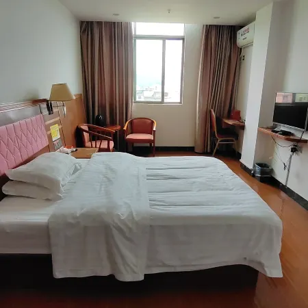 Lianping Honghui Hotel