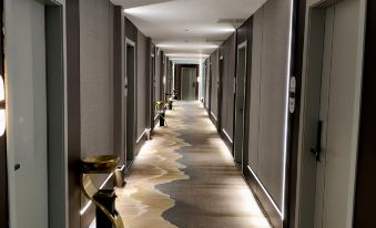 Wannian Shangri-La Hotel