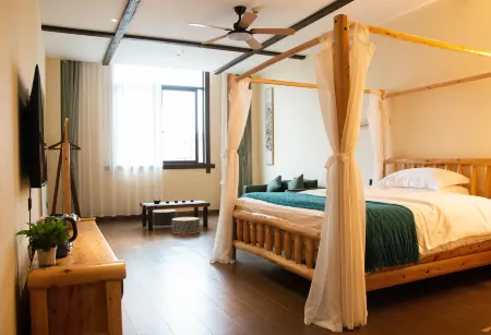 Yuanling Nanxi Bieyuan Homestay Отели рядом с достопримечательностью «Longxing Lecture Temple»