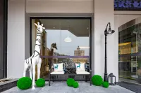 Ginza Jingsu Hotel (Jinan Lok Yuen Street, Quancheng Square, Kuanhouli Store) Các khách sạn gần Liberation Pavilion