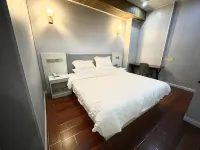 란신 익스프레스 호텔 (상수이 롱후이시 진청 고등학교)