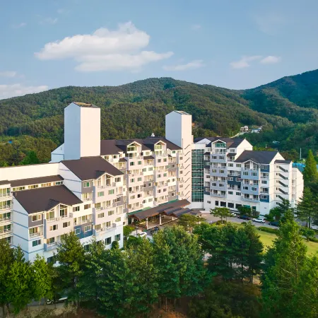 Kumho Seorak Resort Отели рядом с достопримечательностью «Водопад Пирён»