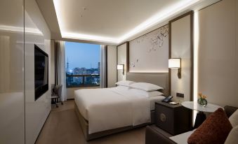 Yuexiu Hotel Guangzhou, Curio Collection by Hilton