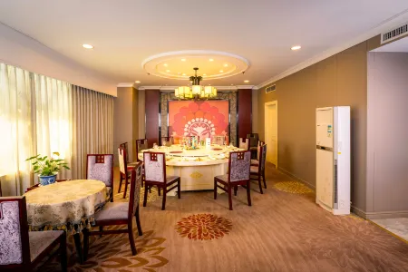 Excemon Peace Hotel Отели рядом с достопримечательностью «Anhui Institute of Business Administration»