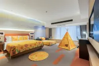 Veris International Hotel (Guiyang Huaxi Mei's )