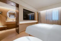 JI Hotel (Zhengzhou Municipal Government Greentown Plaza)