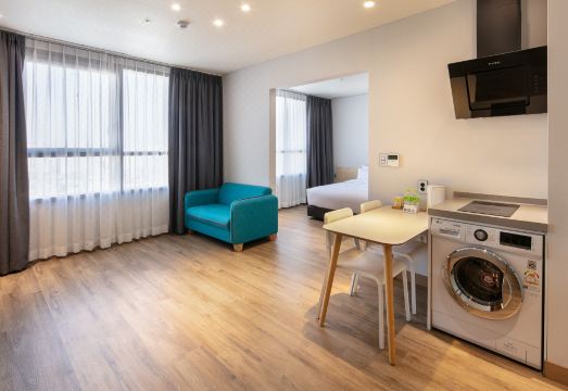 라코지스테이서울 외부 전경