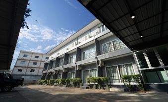 B2 Nakhon Sawan Boutique & Budget Hotel