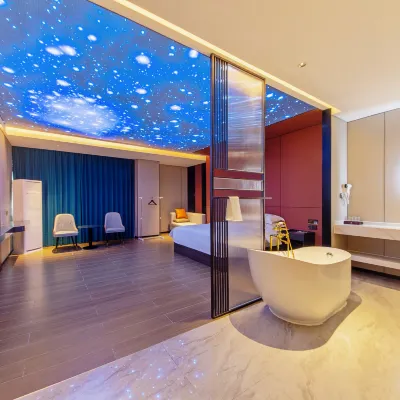 Jiangmen Hejing Zhixiang Hotel (Siqian Town Hejingyuan Branch) Hotels near Xinhuisi Qian People's Hospital