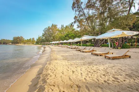 Grand Resort Ocean Bay Phu Quoc Отели рядом с достопримечательностью «Chinh Toa Dalat»