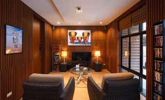 ICheck Inn Gems Center Silom