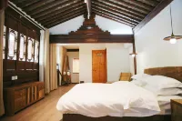 Mo Wen Qi She B&B