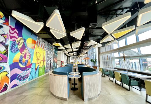 2. 옐로 호텔 하모..