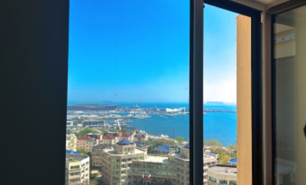 Haibiande Adu Lina Apartment (Qingdao May Fourth Square)