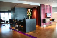 Amaranth Suvarnabhumi Hotel - Free Suvarnabhumi Airport Shuttle - bar