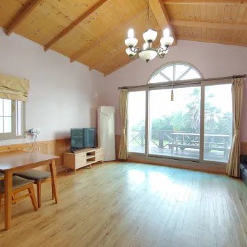 Jeju Haemaji Pension Отели рядом с достопримечательностью «Пляж Пёсон»