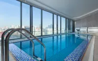 DoubleTree by Hilton Новосибирск (Даблтри Хилтон Новосибирск) - С бассейном