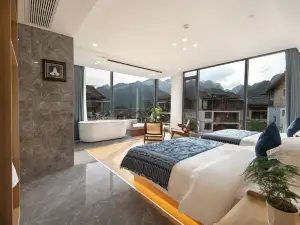 The SHUI Ethinc Minority Cultural Homestay