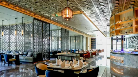 International  Hotel.LuoYang Отели рядом с достопримечательностью «Хэнаньский университет науки и техники (Канъюаньский район)»