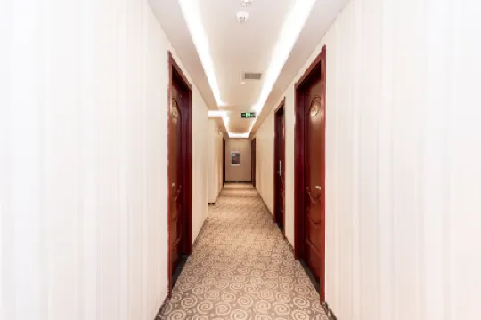 Junyi Chain Hotel (Changzheng North Road Dawu No. 1 High School)