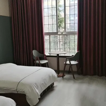 Lichuan Shunhang Hotel