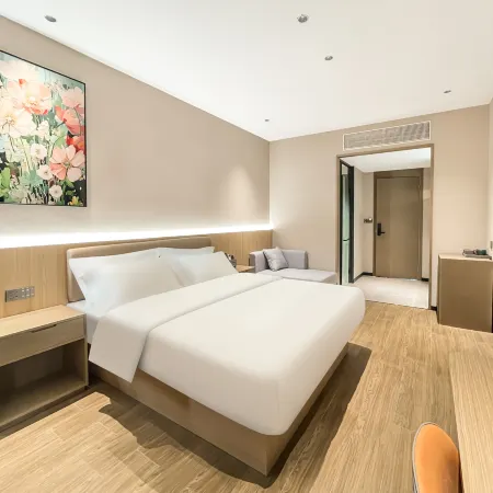 One Mountain High Business Hotel