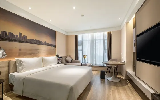 Yuejiang Hotel (Chongqing Huangjuanping Branch) Hotels near Sichuan Fine Arts Institute