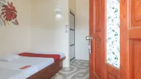 RedDoorz @ Queens Hometel Hotels in Davao del Norte