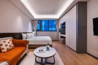 Novotel Living Shanghai Jing'an Hotels in Train Station Area