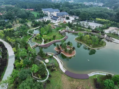 雲山闕·療愈度假酒店 Hotels in 