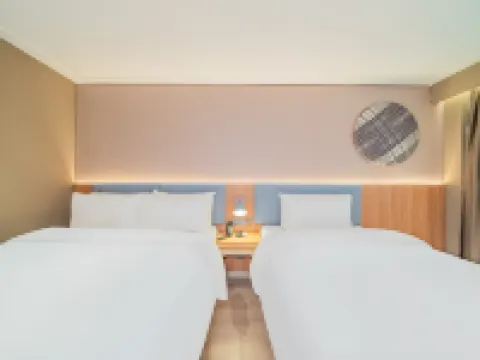 Homeinn Hotel (Ningbo Tianyi Square Jiangxia Bridge Subway Station) Hotels in Ningbo