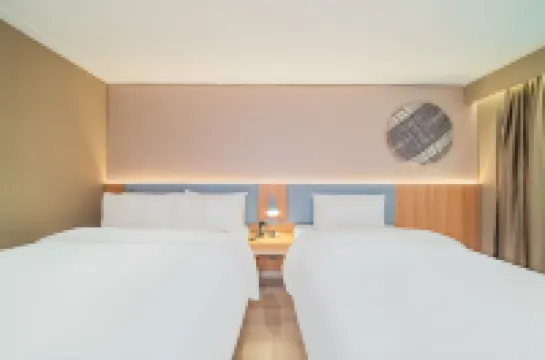 Homeinn Hotel (Ningbo Tianyi Square Jiangxia Bridge Subway Station)