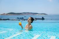 Jiumo ENJOYS · Pingtan Sunrise Windmill Sea View Homestay - インフィニティプール