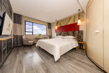 Jinlin Yaju Hotel (Guilin Two Rivers and Four Lakes Scenic Area Branch)