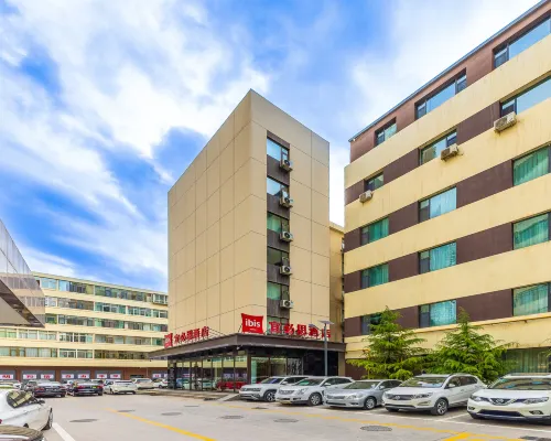 Ibis Hotel (Lanzhou Dongfanghong Square) โรงแรมในหลานโจว