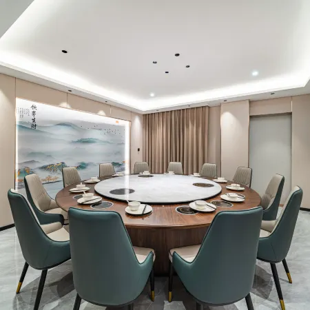 Lux Cabins Brilliant Villa Hotel (Dongshan Jinluwan Seaside Plaza)