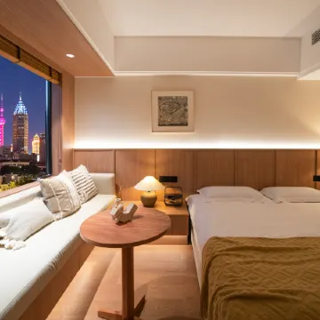 Moxi Apartment (Shanghai Bund Yu Garden) Отели рядом с достопримечательностью «Набережная Вайтань»