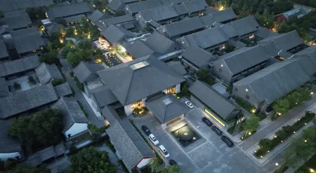 JW Marriott Hotel Qufu Отели рядом с достопримечательностью «CPC Qufu Committee Party School»