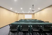 VX Hotel (Yongzhou Lengshuitan High-Speed Railway Station)