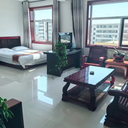 Yuanlan Xinglong Hotel