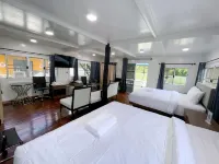 Paenaifun Resort Hotels in Si Sawat