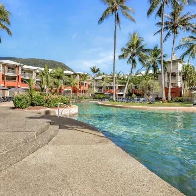 Mantra Amphora Hotels near Harry Doyle Pickles winter off leash dog beach