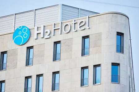 H2 Hotel Saarbrücken Отели рядом с достопримечательностью «Университет Саара»
