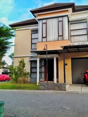 Homestay Gloria Full House 5BR Hotels in Pleret