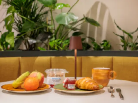 Maxhotel Amsterdam Airport Schiphol - Recently Renovated Hotels in Hoofddorp