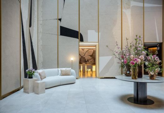 2. 알마낙 팔레 비..