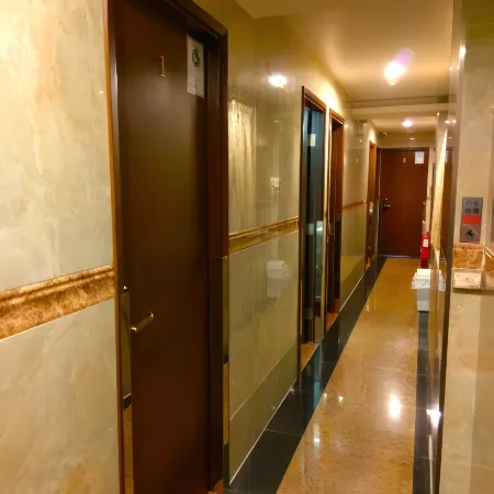 Wang Kei Hotel(Mong Kok MTR Exit D2) Hotels in Hong Kong