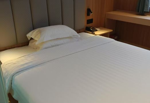 이핀 호텔 프런트 데스크